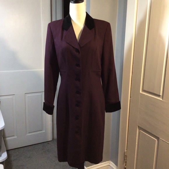 VINTAGE Maroon and Black Velvet Accented Dress EUC - Picture 1 of 7